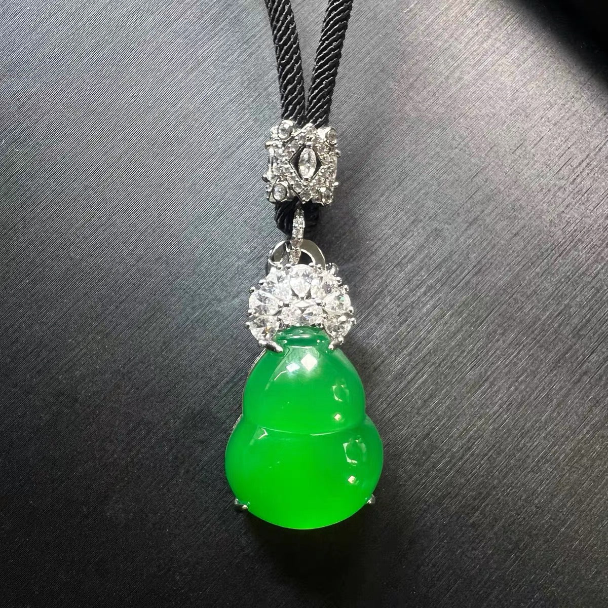 "Hulu" Calabash Chalcedony Jade With 925 Sterling Silver Bail, Calabash Jade Pendant